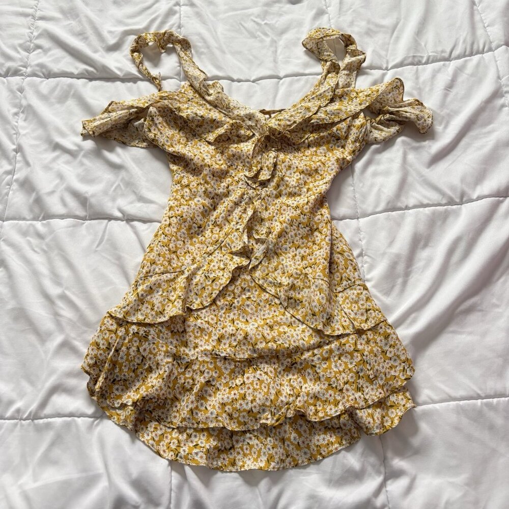 NWT Womens Size 6 Yellow Floral Mini Dress Off Shoulders Sundress Summer Travel‎